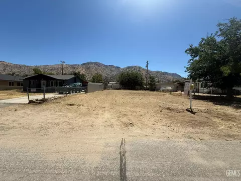 2704 Pinon St, Lake Isabella, CA 93240