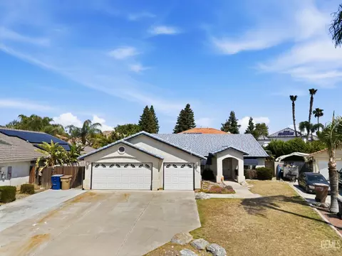6410 Spring Ridge Dr, Bakersfield, CA 93313