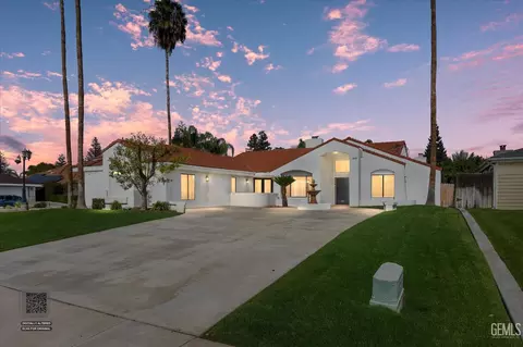9712 White Oak Dr, Bakersfield, CA 93311