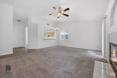 Living - 5404 Sugar Pine Dr, Bakersfield, CA 93313 photo 2 of 6
