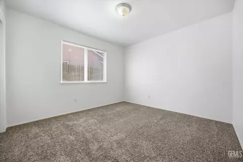 Bedroom - 5404 Sugar Pine Dr, Bakersfield, CA 93313 photo 2 of 4
