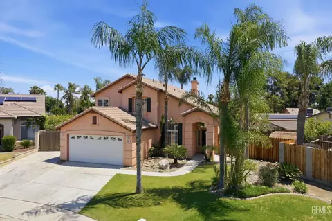 9507 W Goshen Ct, Bakersfield, CA 93311