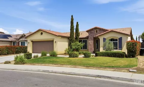 1906 Mcintosh Way, Bakersfield, CA 93312