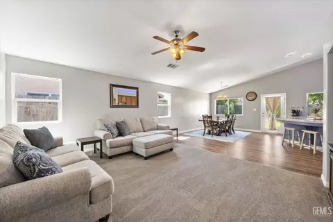 13317 Boyd Lake Dr, Bakersfield, CA 93314