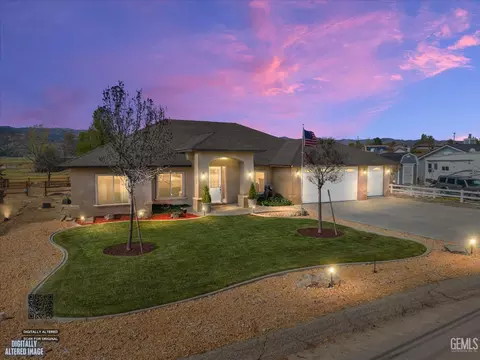 28100 Braeburn Pl, Tehachapi, CA 93561