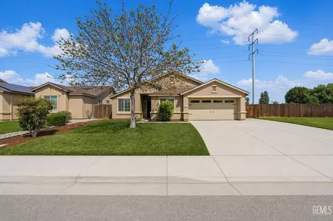 9102 Whitman Ave, Bakersfield, CA 93311
