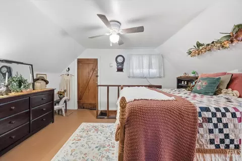 Bedroom - 47668 Oak Dr, Posey, CA 93260 photo 2 of 4