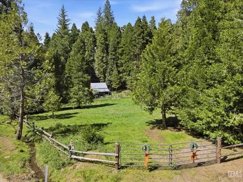 Exterior - 47668 Oak Dr, Posey, CA 93260 photo 5 of 22