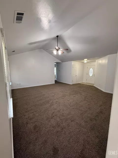 Living - 400 Mark Ave, Shafter, CA 93263 photo 2 of 2