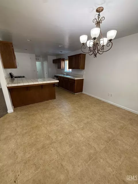 Dining - 400 Mark Ave, Shafter, CA 93263 photo 2 of 3