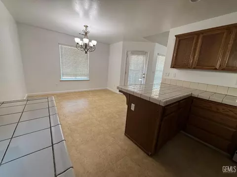 Dining - 400 Mark Ave, Shafter, CA 93263 photo 1 of 3