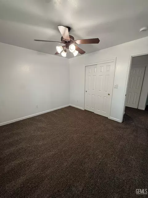 Bedroom - 400 Mark Ave, Shafter, CA 93263 photo 6 of 6