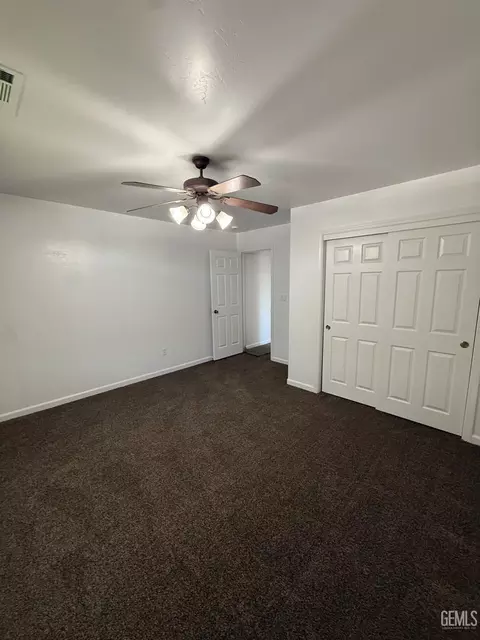 Bedroom - 400 Mark Ave, Shafter, CA 93263 photo 4 of 6