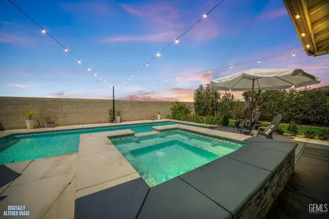 Exterior - 227 Hammersmith Dr, Bakersfield, CA 93314 photo 1 of 13