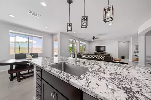 Kitchen - 227 Hammersmith Dr, Bakersfield, CA 93314 photo 4 of 5