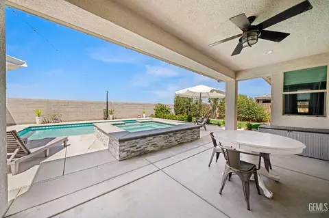 Other - 227 Hammersmith Dr, Bakersfield, CA 93314 photo 7 of 9