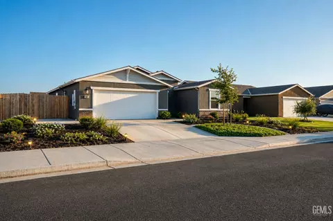 8611 Lacuna Coil Ave, Bakersfield, CA 93311