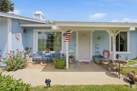 Exterior - 21230 Mission St, Tehachapi, CA 93561 photo 6 of 13
