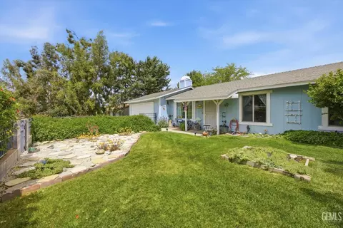 Exterior - 21230 Mission St, Tehachapi, CA 93561 photo 5 of 13