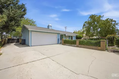 Exterior - 21230 Mission St, Tehachapi, CA 93561 photo 3 of 13