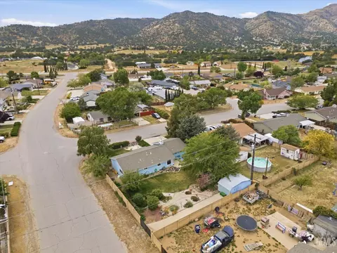 View/Area - 21230 Mission St, Tehachapi, CA 93561 photo 6 of 7