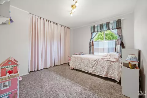 Bedroom - 21230 Mission St, Tehachapi, CA 93561 photo 4 of 4