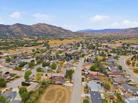 View/Area - 21230 Mission St, Tehachapi, CA 93561 photo 2 of 7