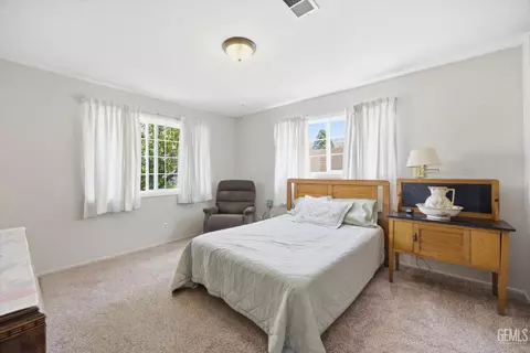Bedroom - 21230 Mission St, Tehachapi, CA 93561 photo 1 of 4
