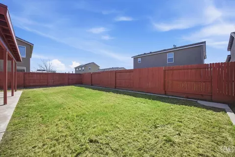 Exterior - 5809 Commonwealth Ave, Bakersfield, CA 93313 photo 8 of 8