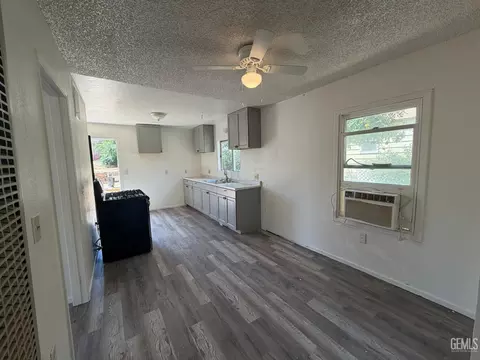 Other - 629 A St, Taft, CA 93268 photo 2 of 3