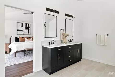 Bath - 4205 High Grv, Templeton, CA 93465 photo 1 of 8