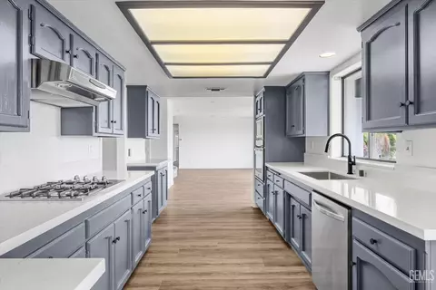 Kitchen - 4205 High Grv, Templeton, CA 93465 photo 3 of 4