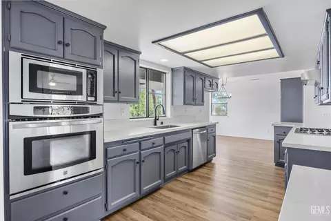 Kitchen - 4205 High Grv, Templeton, CA 93465 photo 2 of 4