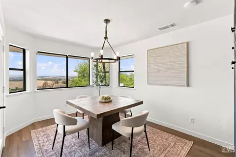 Dining - 4205 High Grv, Templeton, CA 93465 photo 4 of 5