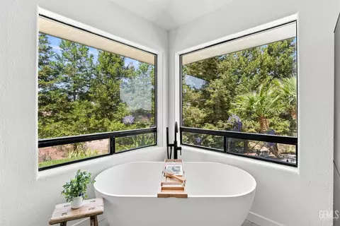 Bath - 4205 High Grv, Templeton, CA 93465 photo 5 of 8