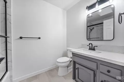 Bath - 4205 High Grv, Templeton, CA 93465 photo 5 of 7