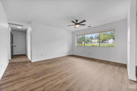 Living - 4205 High Grv, Templeton, CA 93465 photo 9 of 14