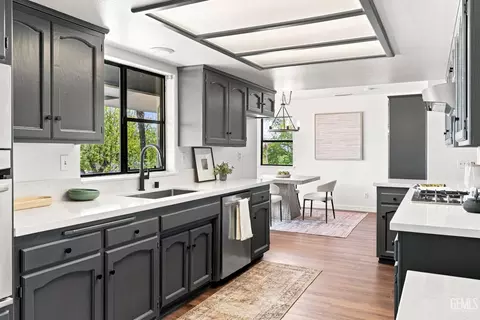 Kitchen - 4205 High Grv, Templeton, CA 93465 photo 4 of 4