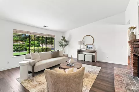 Living - 4205 High Grv, Templeton, CA 93465 photo 3 of 8