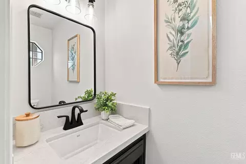 Bath - 4205 High Grv, Templeton, CA 93465 photo 6 of 8