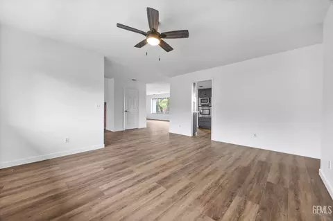 Living - 4205 High Grv, Templeton, CA 93465 photo 11 of 14
