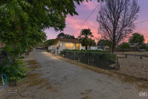 4830 Morro Dr, Bakersfield, CA 93307