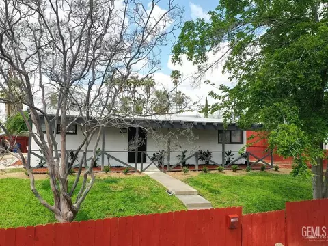 3300 Bucknell St, Bakersfield, CA 93305