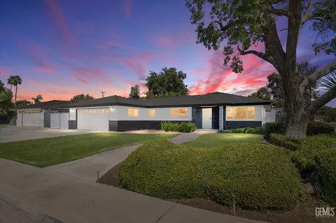 6000 Eugene Pl, Bakersfield, CA 93308
