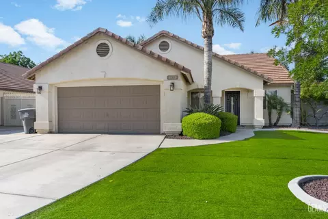 2418 Brazil Ave, Bakersfield, CA 93313