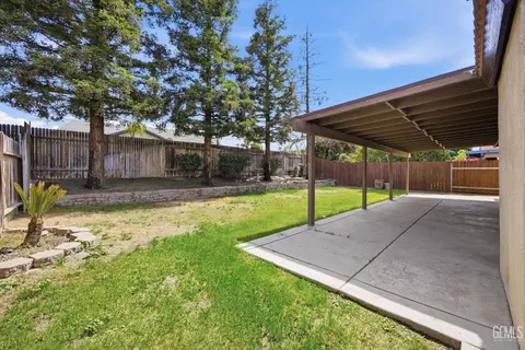 Exterior - 10110 Pyramid Peak Dr, Bakersfield, CA 93311 photo 4 of 6