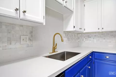 Kitchen - 10110 Pyramid Peak Dr, Bakersfield, CA 93311 photo 5 of 5