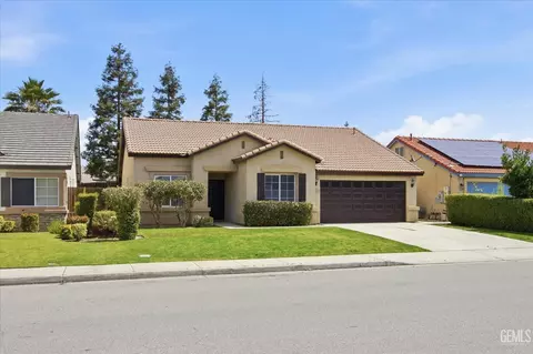 Exterior - 10110 Pyramid Peak Dr, Bakersfield, CA 93311 photo 2 of 6