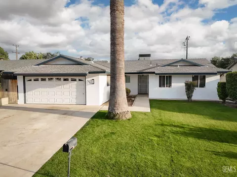 3207 Candlewood Dr, Bakersfield, CA 93306