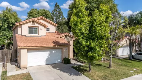 4004 Amur Maple Dr, Bakersfield, CA 93311